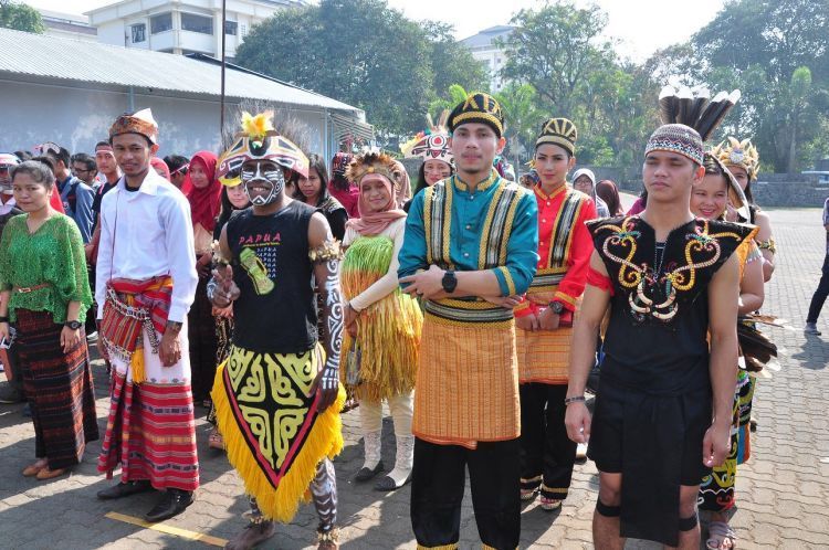 Temanmu dari berbagai daerah