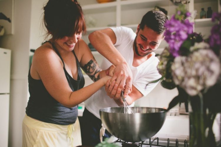 Dia mau berbagi tugas memasak dengan istri