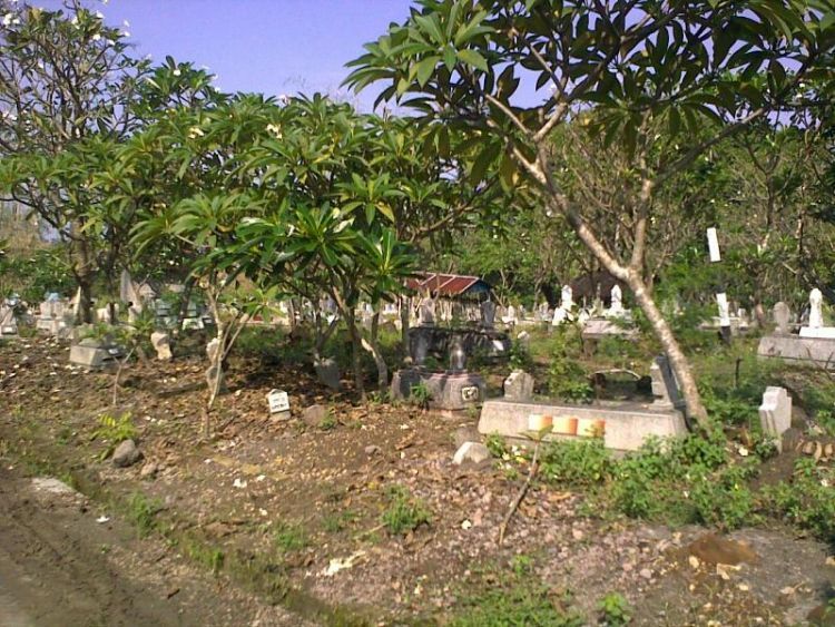 kampus bekas kuburan