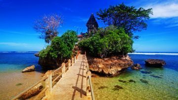 Daftar Pantai di Jawa Timur, Nggak Kalah Indah dengan Pantai di Wilayah Lain