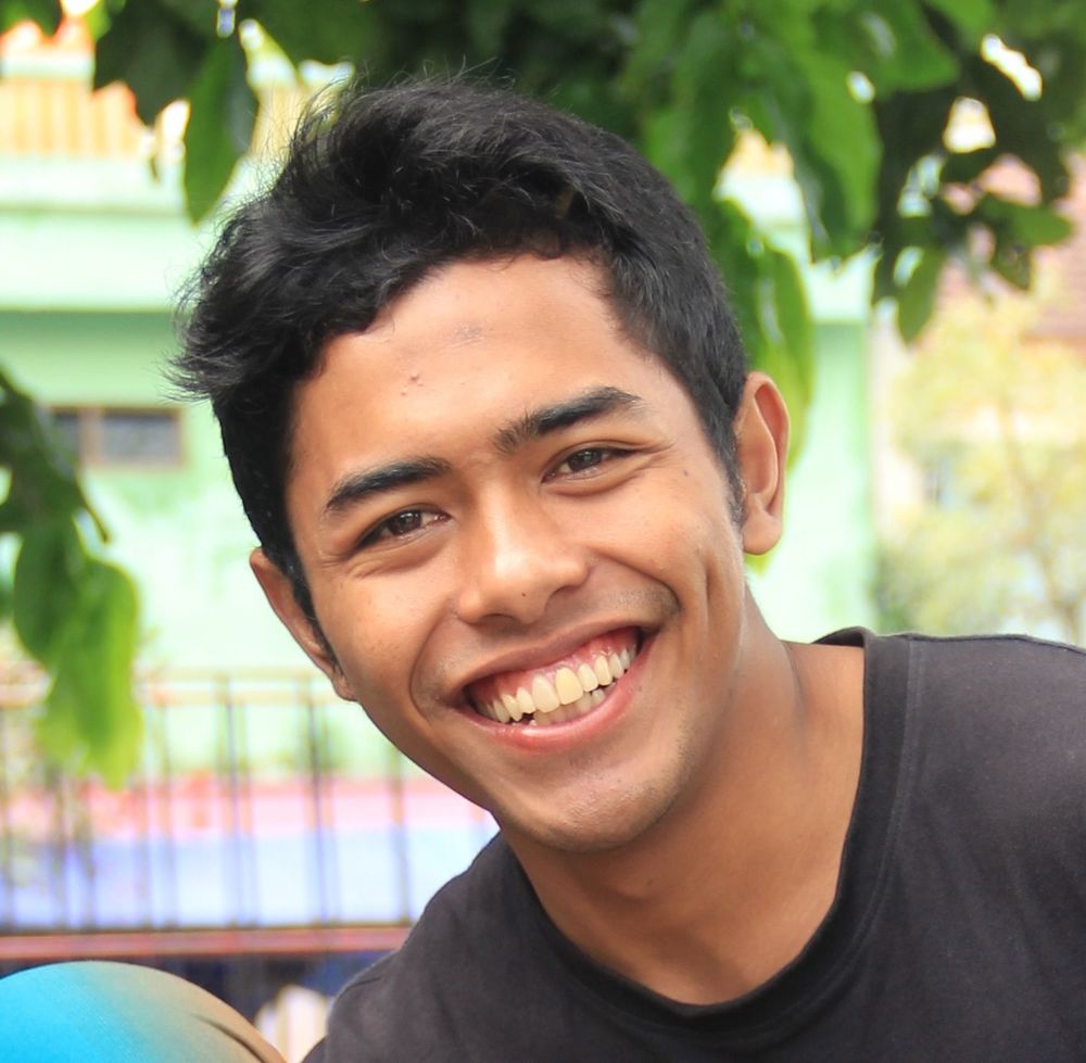 Reza Akhmad