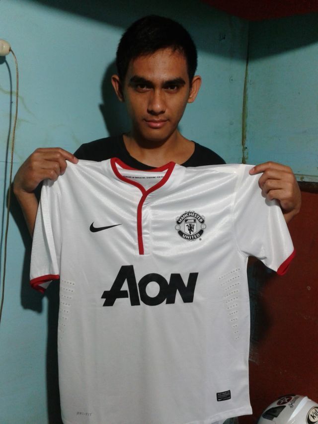 kado valentine untuk cowok