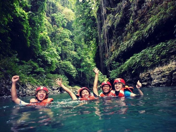 Demi Valentine's Day yang Makin Seru 9 Destinasi Ini Layak Dikunjungi Bareng Orang Tersayangmu! 19 Valentinan di Green Canyon