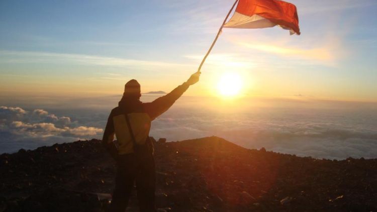 9 Profesi yang Tepat Untukmu yang Mendaki Sebagai Kebutuhan Hati