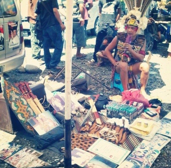 Pedagang Kalimantan di Pasar Klithikan (dok. pribadi)