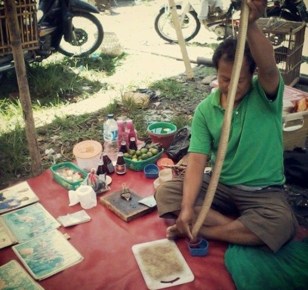 Aksi Kang Mase yang mendebarkan menjijikan (dok. pribadi)