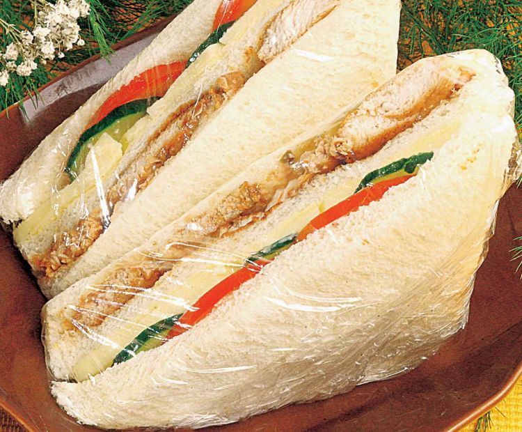 Beef Sandwich yang nikmat dan mengenyangkan