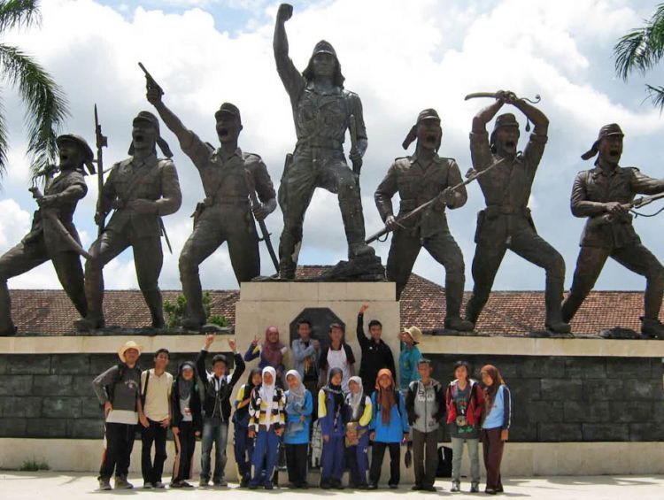 10+ Destinasi Wisata di Blitar, Suasana Alam Indah dan Bisa Belajar Sejarah 25 Destinasi wisata di Blitar