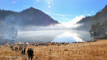 Sayang, Kelak Kita Menikah di Ranu Kumbolo Ya?