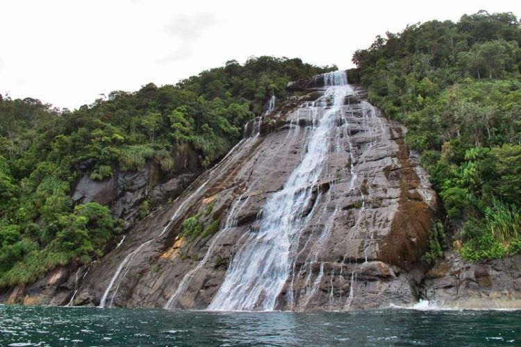 Air Terjun Mursala, Perpaduan air tawar dengan asinnya air laut