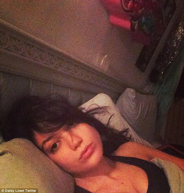 Meski bangun tidur tapi tetep keliatan cantik kan