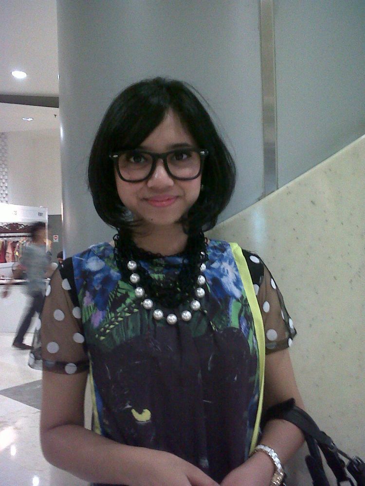 Diana Rikasari gak cuma ngerti fashion. Dia juga belajar marketing agar brand sepatunya diterima di masyarakat.