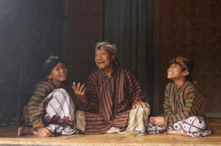 Gak ada salahnya belajar bahasa daerah sendiri
