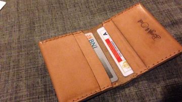 Lewat 12 Cara Mudah Ini, Kamu Bisa Membuat Dompet Kulit Kerenmu Sendiri