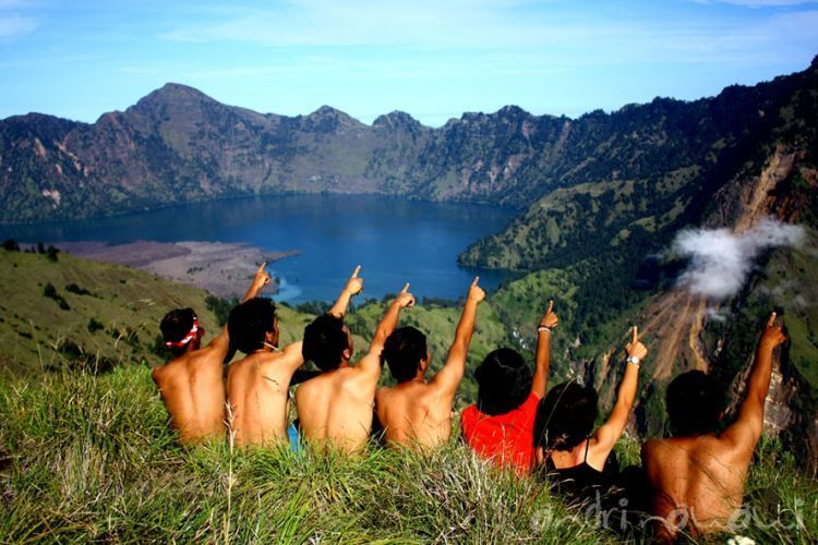 Menjadi sederhana di antara kompleksitas manusia