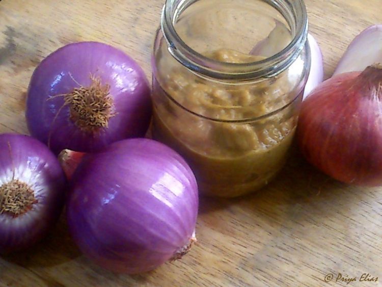 Masker bawang untuk rambut rontok