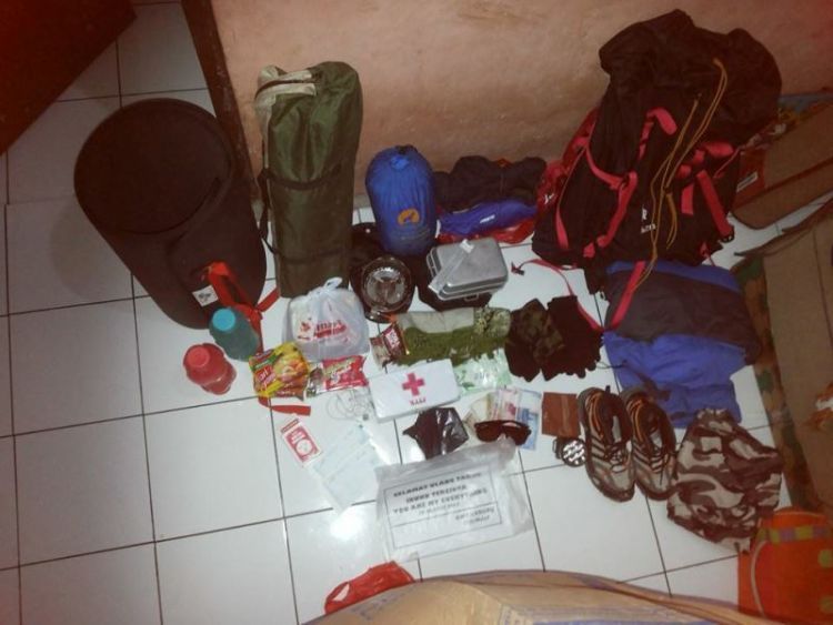 Persiapkan dengan detil perlengkapan logistik. (dok. Ryan Widianto)