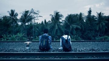 Rekomendasi Film Jelajah, Beri Gambaran Sensasi Traveling yang Menyenangkan