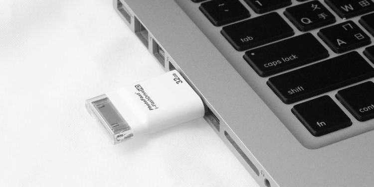 Apa itu flashdisk?