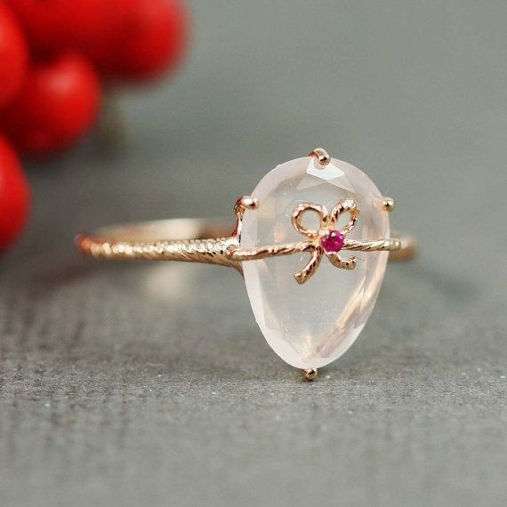Cincin pernikahan yang unik 