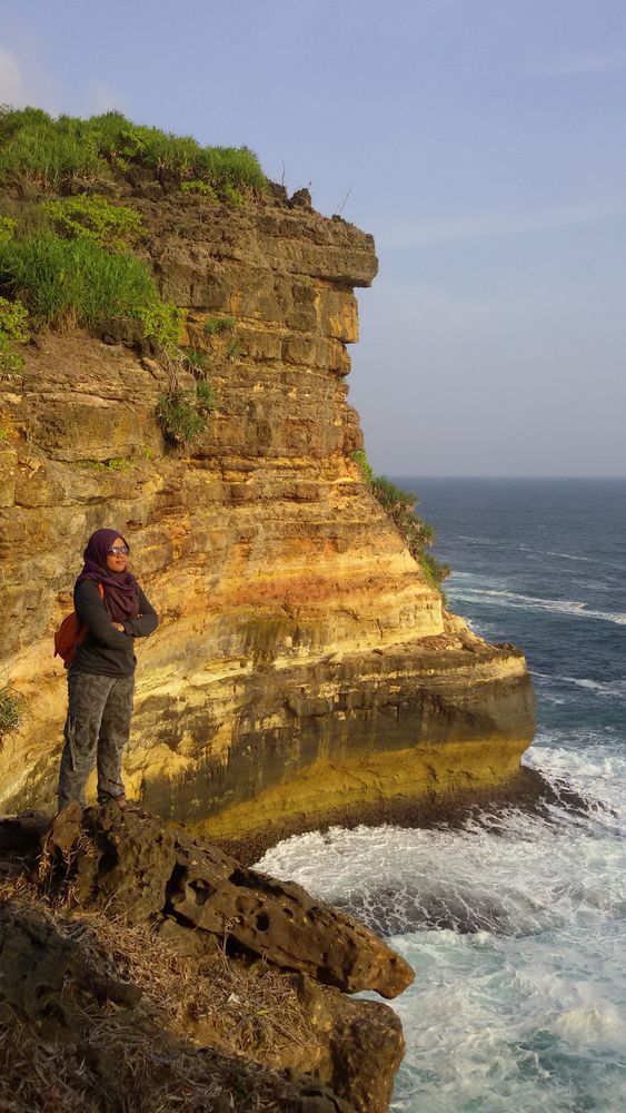 Patah Hati Memang Bikin Galau. Yuk, Intip Cara Cepat Memulihkannya