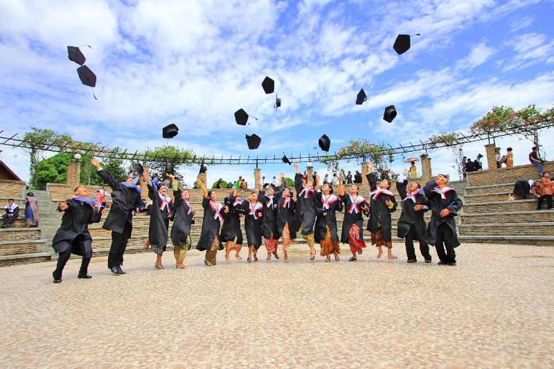 Kenikmatan Ini Hanya Bisa Dirasakan oleh Kamu yang Memilih untuk Bekerja Sekaligus Kuliah