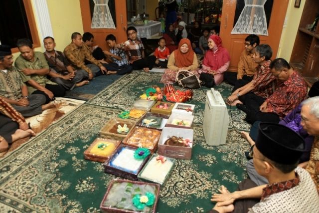 Proses melamar