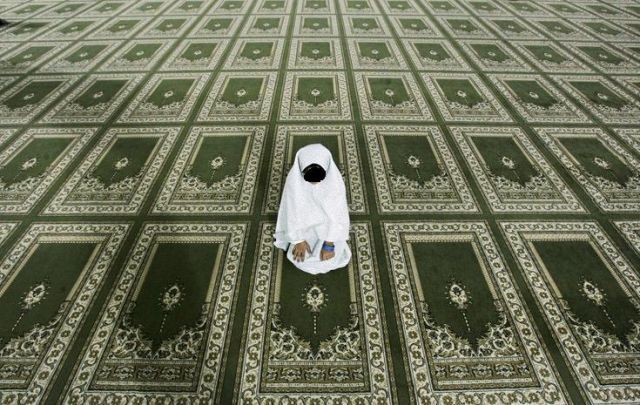 SYARAT-SYARAT SHALAT TARAWIH 