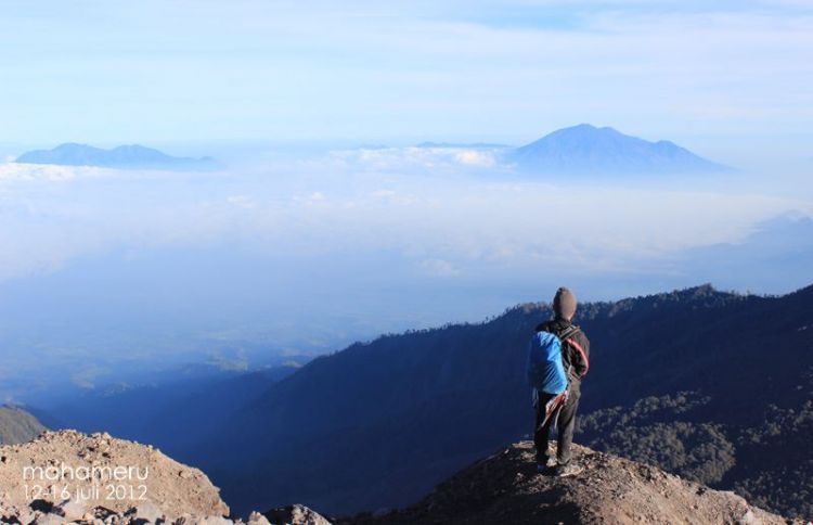 Waktu puncak bisa terjamah, bahagia rasanya