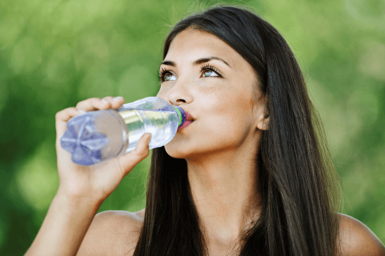 Minum air banyak-banyak