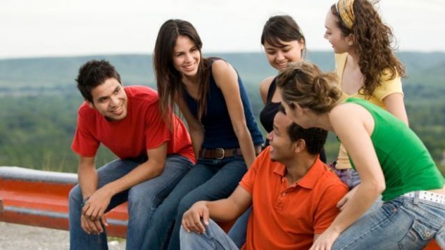 Tindakan katarsis positif dengan berkumpul bersama teman-teman lama dapat memberikan motivasi yang luar biasa terhadap rencana hidup ke depan.