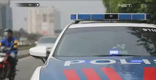 Mobil patrolinya keren (eh salah fokus)