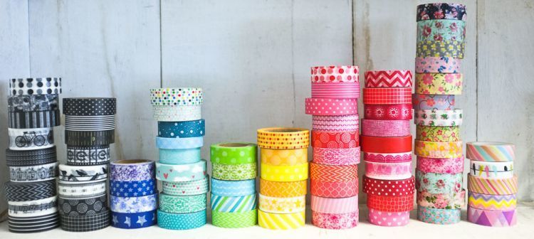 Washi tape adalah plester yang warna-warni dan berpola lucu-lucu