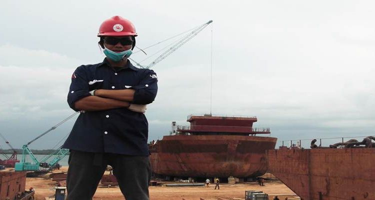Ada Cowok Jurusan Perkapalan yang PDKT Sama Kamu? Jangan Sampai Kamu Lepas Dia Karena 11 Alasan Ini!