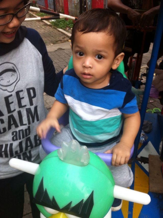 Mengurus anak