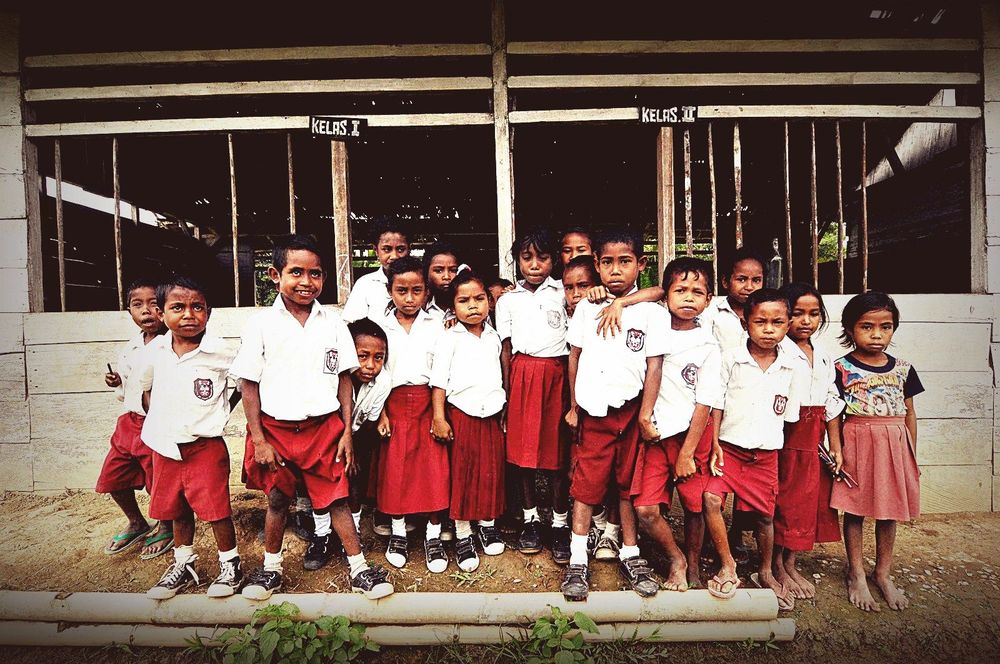 Kekinian vs Kekunoan : 7 Nuansa Kehidupan Bersekolah yang Dirasakan Generasi 90-an