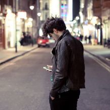 [Kuis] Apakah Kamu Menderita Nomophobia alias Ketergantungan dengan Handphone?