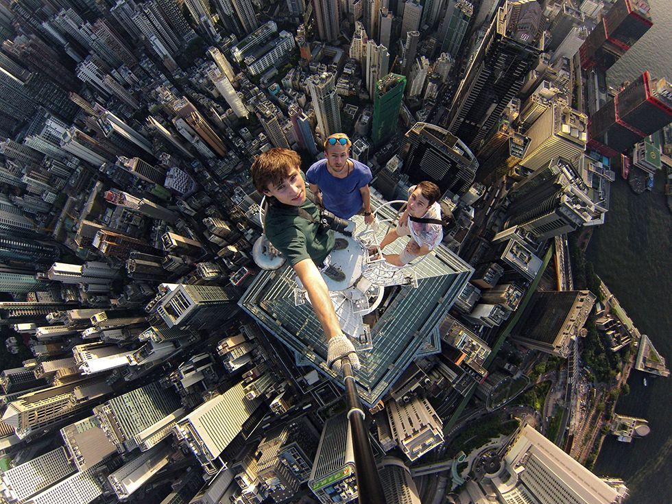 2015 adalah Tahun Ketika Lebih Banyak Orang Mati Karena Selfie Daripada Karena Gigitan Hiu!