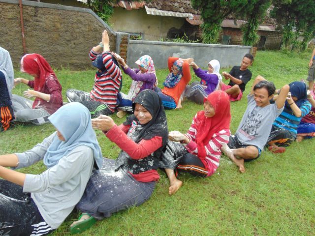 Seru-seruan bareng teman membuat hidupmu lebih hidup