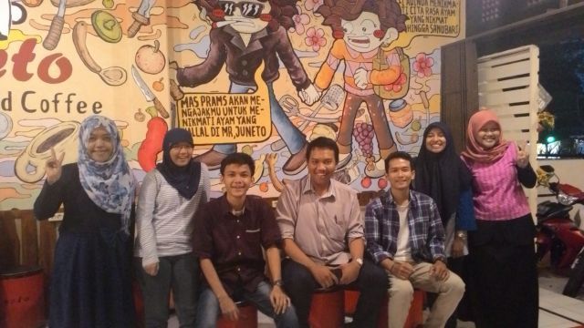 Tim Hipwee Community Solo