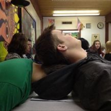 [Kuis] Angkatan Berapakah Kamu Berdasarkan Teknik Tidur di Dalam Kelas?