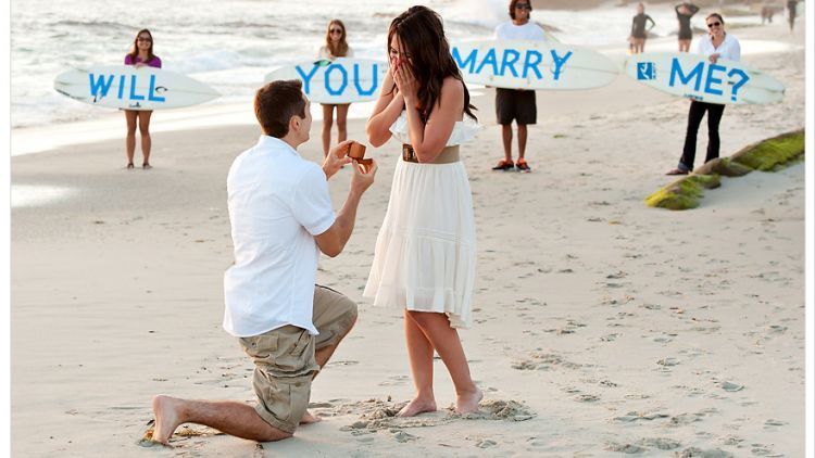 Perlu Enggak Sih Melamar Dengan Kalimat ‘Will U Marry Me’ di Indonesia?
