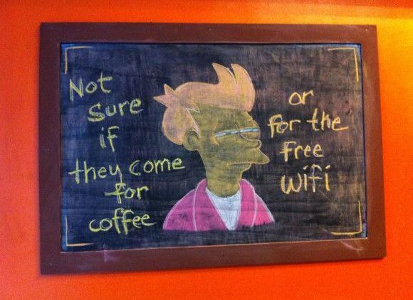 Andai di Kafe Tidak Ada WiFi, Kita Pasti Lebih Bisa Melakukan Hal-hal Ini