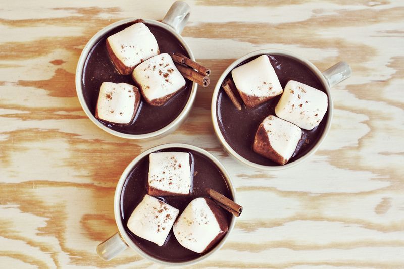 10 Resep Hot Chocolate Rumahan yang Rasanya Lebih Nikmat Dari Pelukan