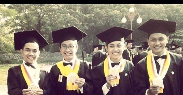 Lima Alasan Keuntungan Pacaran Sama Anak Sejarah