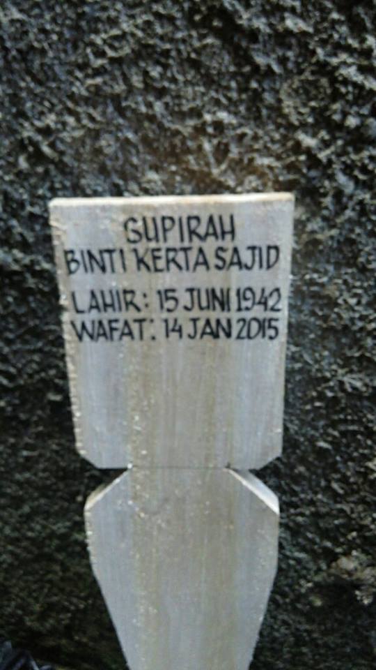 Belum sempat aku membalas semuanya,, dan mimi pergi.