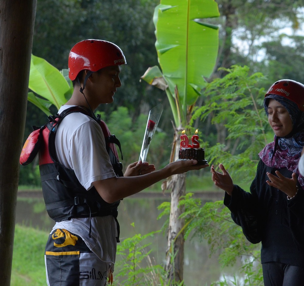 Rafting Menyusuri Sungai Progo Saat Liburan di Magelang