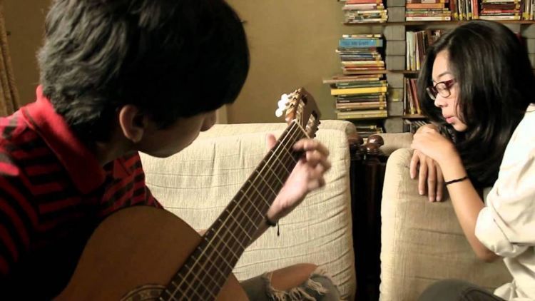 Pelajaran di Balik Lagu Berjalan Lebih Jauh (Banda Neira)