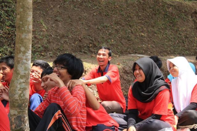 Didi Supriyadi, M.Kom, Dosen berprestasi 2015, Dosen Sistem Informasi Lulusan Universitas Diponegoro. Foto diambil saat outbond dengan mahasiswa