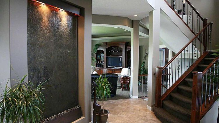 Inspirasi Desain Interior dengan Fitur Air yang Mewah dan Menenangkan